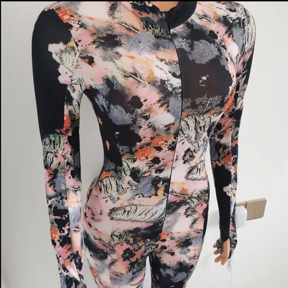 SEXY PRINTED JUMPSUIT - Picture 7 of 7